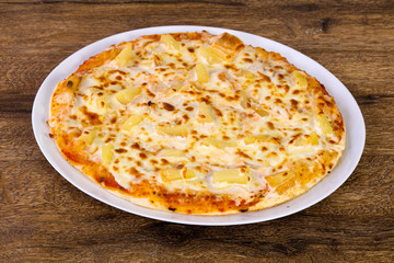 Pineapple pizza with cheese