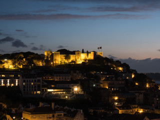 Fototapeta na wymiar Castelo de São Jorge at dusk