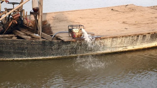 close up of a motorboat using a water pump impeller to run the engine and go down the river