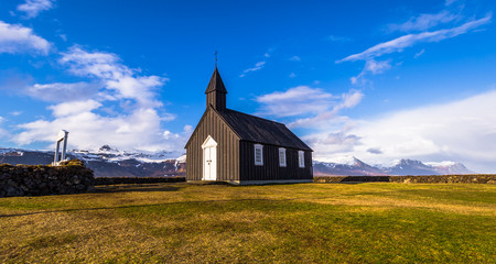 Fototapeta premium Snaefellsjoekull - May 02, 2018: Budakirkja church in Snaefellsjoekull national park, Iceland