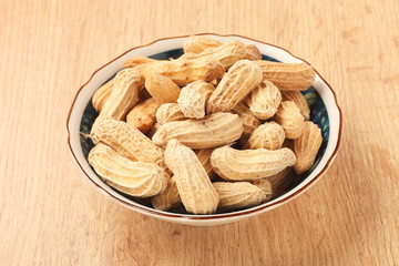 Dry peanuts in the bowel