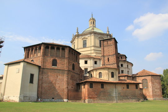 &Eacute;glise San Lorenzo &agrave; Milan