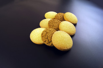 Round corn and oatmeal cookies from corn and oatmeal cookies