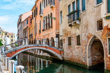 Fototapeta na wymiar Stadt Venedig - Italien - Venezien - Veneto - Urlaub - Reise - Kultur - Europa
