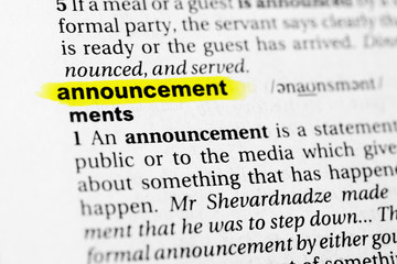 Highlighted English word "announcement" and its definition in the dictionary