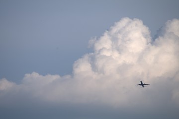 aereo,cielo,volo,decollo,jet,nuvola