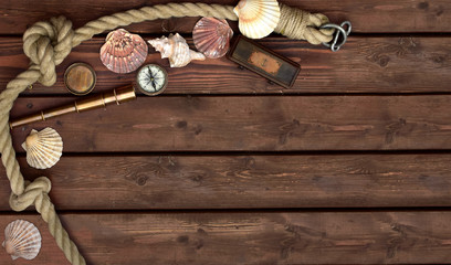 Fernrohr Kompass Seil Muscheln
