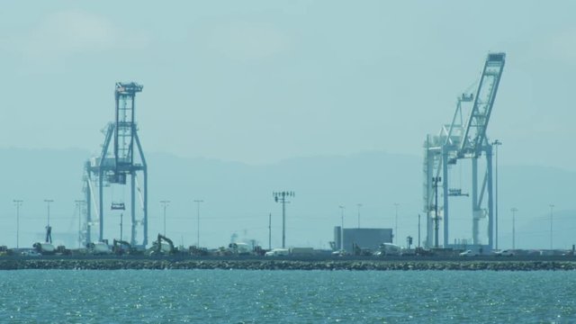 Oakland shipyard cargo loaders