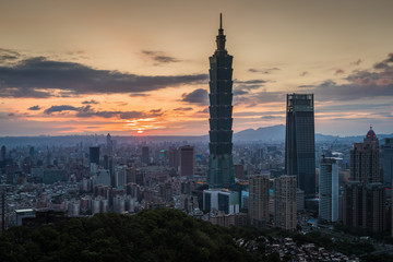 Fototapeta na wymiar Taiwan Taipei city night view seen from mt.Elephant.