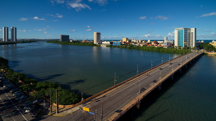 Fototapeta premium Downtown Recife and Buarque de Macedo Bridge