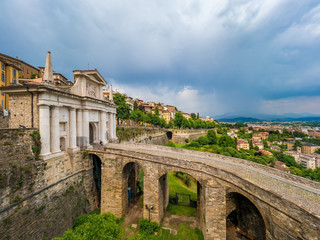 Obraz na płótnie Canvas Panoramic view of Bergamo (Italy),the venetian walls and San Giacomo gate