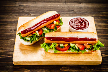 Hot dogs on cutting board