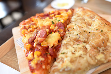 Pizza Lunch / Dough made of rice flourPizza Lunch / Dough made of rice flour