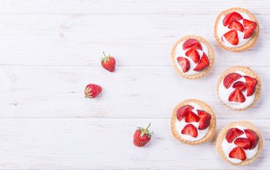 Tart with fresh strawberry