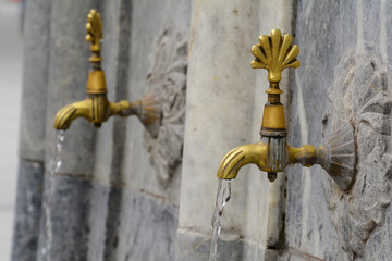 flow of tap water