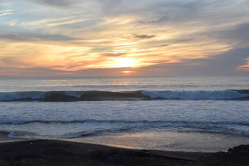 Fototapeta na wymiar Pacfic sunset