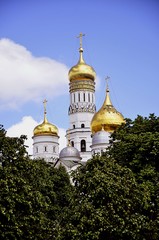 Fototapeta na wymiar The Novospasskiy monastery is a historically Stavropol-gial monastery of the Russian Orthodox Church, located in Moscow behind Taganka, on the Krutitsky hill, near the Bank of the Moscow river. He is 