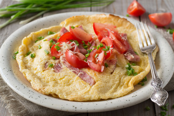 Dutch baby with ham and tomato