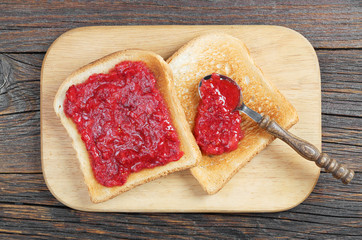 Toasted bread with strawberry jam