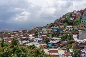 Gordijnen Comuna 13, Medellín, Colombie © Suzanne Plumette