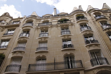 Immeuble ancien du quartier de la Plaine Monceau &agrave; Paris