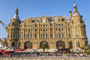 Obraz premium Istanbul, Turkey, 22 June 2006: The Kadikoy district of Istanbul. Haydarpasa Railway Station
