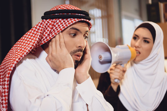 Arab Wife At Reception Of Therapist Screams