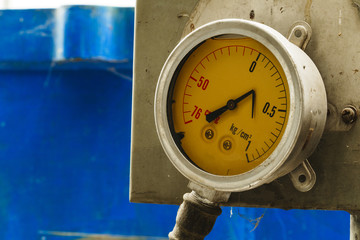 old pressure gauge ksc unit
