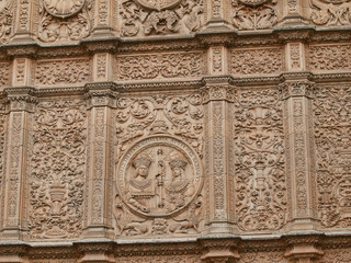 Fototapeta na wymiar University of Salamanca facade of Escuelas Mayores side detail