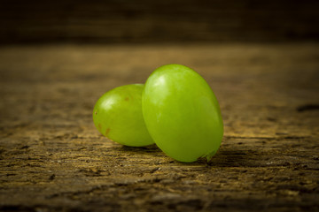 grapes green on old wood
