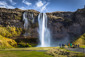 Fototapeta premium Seljalandsfoss - May 04, 2018: Seljalandsfoss waterfall, Iceland