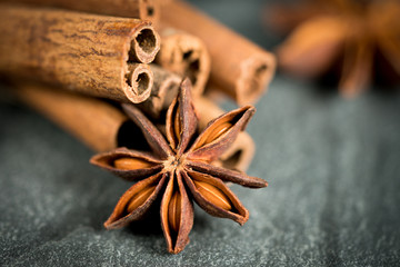 çubuk tarçın ve anason
