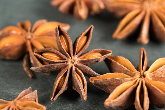 taş &uuml;st&uuml;nde yıldız anason