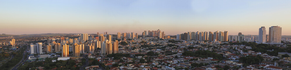 Naklejka premium Ribeirao Preto city panoramic view skyline at sunset