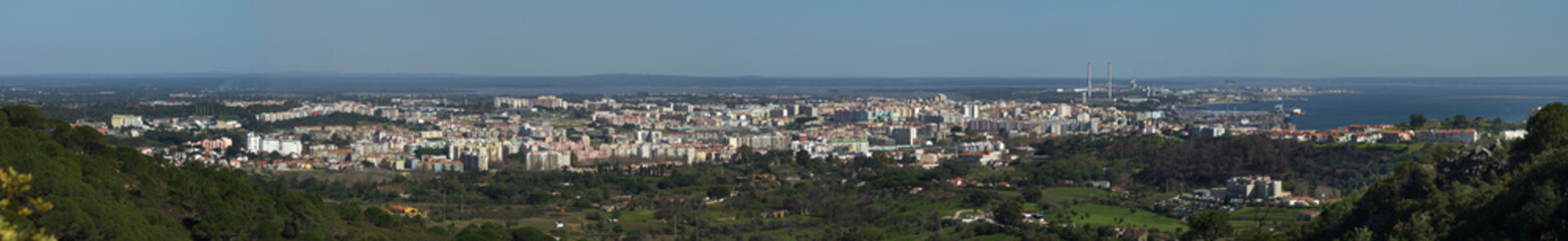 Fototapeta na wymiar Panorama of Setubal seen from Saint Luis mountains