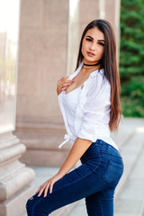 Fototapeta premium fashionable beautiful girl , sexy lixury woman