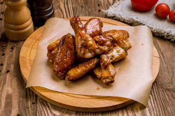 Chicken wings in sweet chili sauce