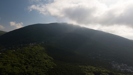 [空撮写真]ドローン空撮 青空と山
