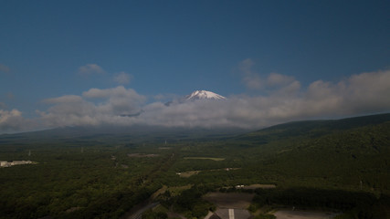 Fototapeta na wymiar [空撮写真]上空からの富士山