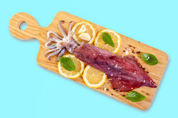 fresh squid with lemon cooking