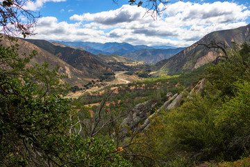 Fototapeta na wymiar Hills of Los Padres National Forest from Hurricane Deck Trail