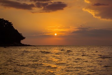 Fototapeta na wymiar Silhouette sea senset phuket from in phuket thailand,Dark line