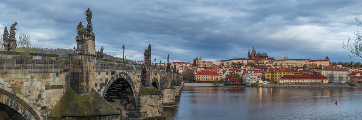 Obraz premium View of Prague Castle from Charles Bridge, Prague, Czech Republic