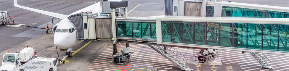 avion de ligne sur le tarmac 