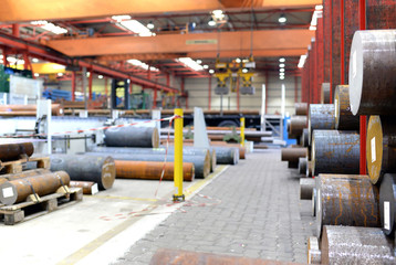 Stahlhandel - Industriehandel mit Stahl und Metall für den Verkauf // Steel trade - industrial...