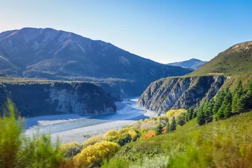 Gordijnen Bergkloof en rivierlandschap in Nieuw-Zeeland © daboost