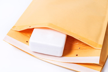 Padded bubble mailer envelope