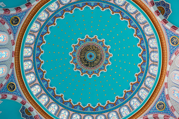 Fototapeta premium Interior view of Center Isabey Mosque in Bursa