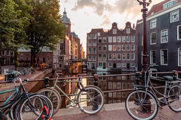 Türaufkleber sunrise on the streets and canals of amsterdam © MKavalenkau