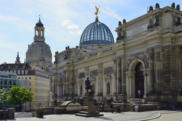 Fototapeta na wymiar Residenzschloss und Brühlsche Terrasse, Dresden